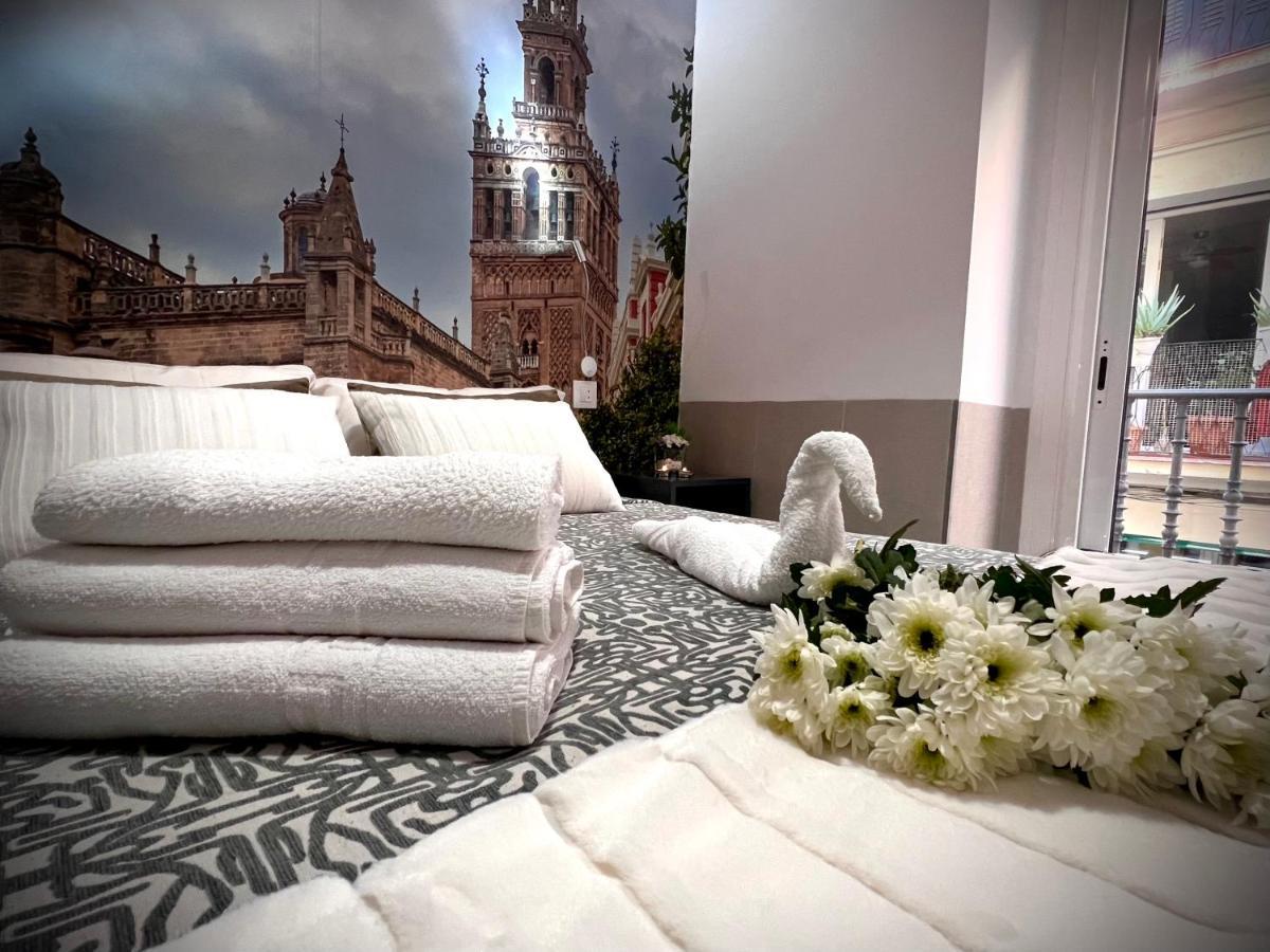 Hostal Paco'S Sevilla Bagian luar foto